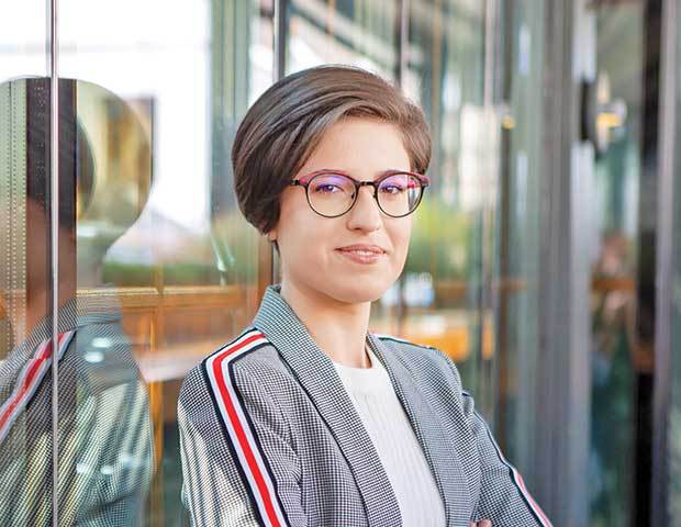 Povestea tinerilor din România care vor să transforme o invenție cu care au câștigat și într-o afacere. În viitor este posibil ca fiecare mașină să conțină invenția lor