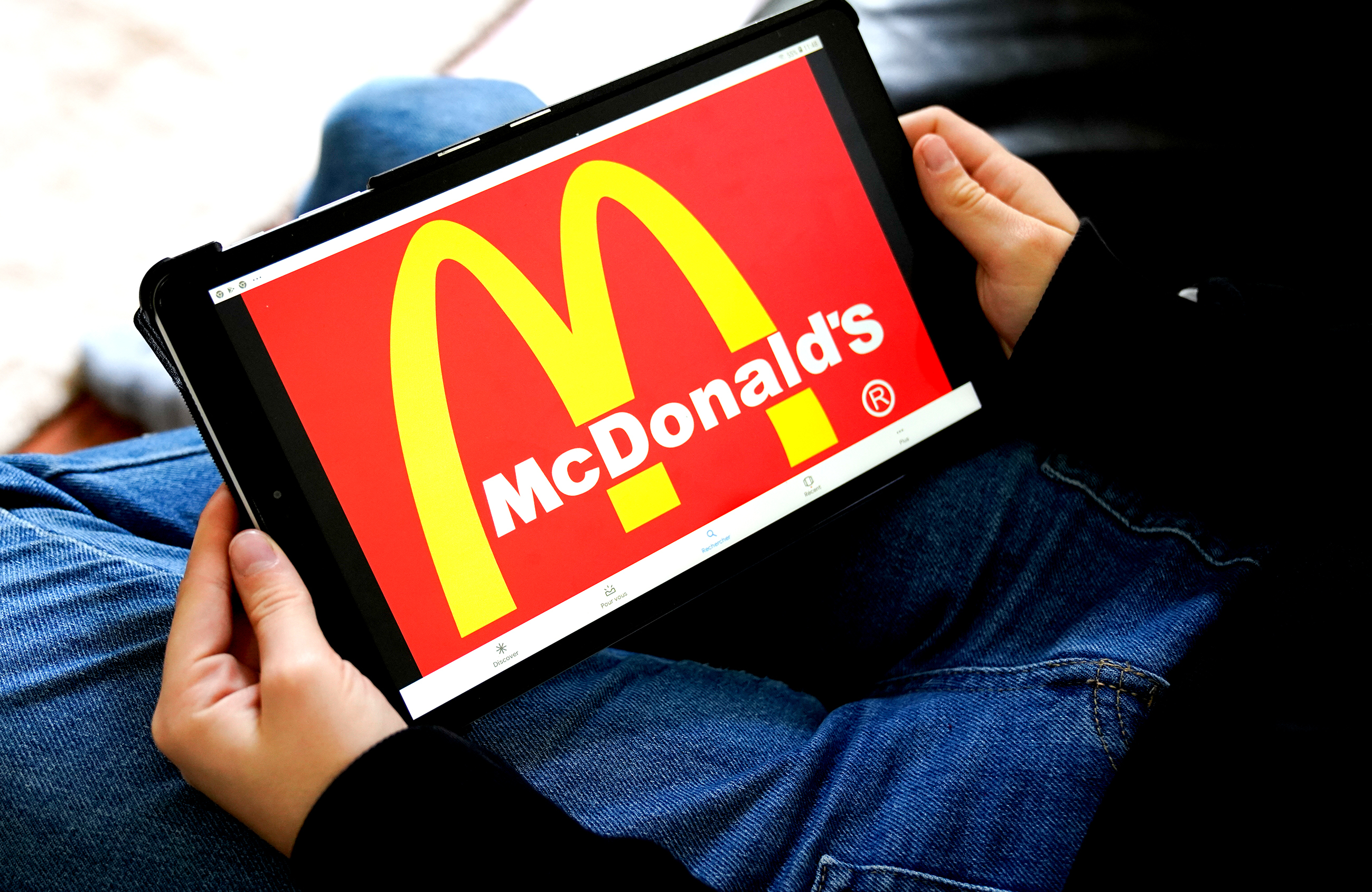 VIDEO. McDonald’s anunță noi modificări. Marele lanț de magazine fast-food își schimbă cel mai celebrul produs