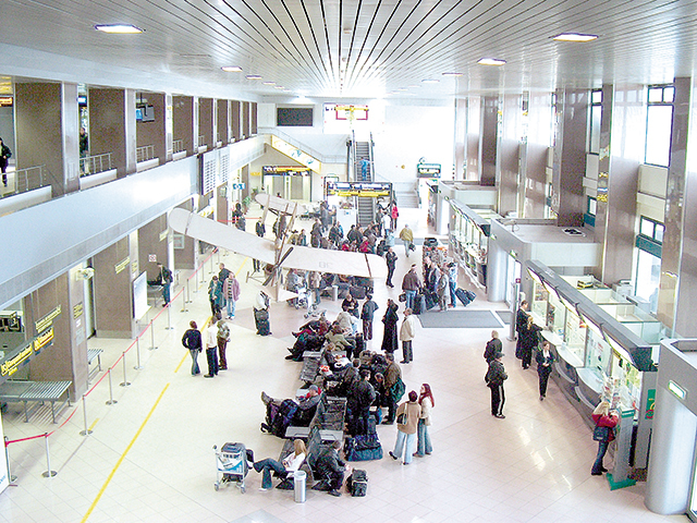 Cifrele din spatele mitei de la aeroportul Otopeni: un mall de 10.000 mp în cea mai tranzitată zonă „turistică“ a României