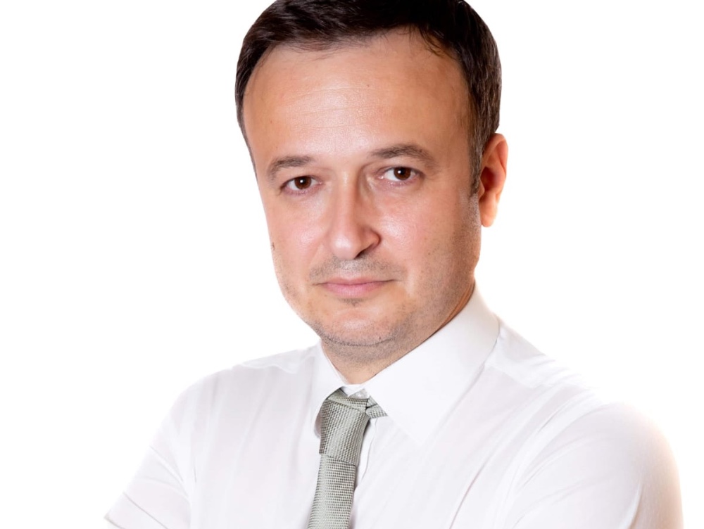 Deputatul PNL Gabriel Avrămescu cere o dezbatere privind finanțarea sportului din bani publici, după ce în Parlament a fost depusă o inițiativă care oferă posibilitatea CSA Steaua să promoveze în prima divizie: „E normal să finanțăm din bani publici un proiect născut doar din orgolii?”.