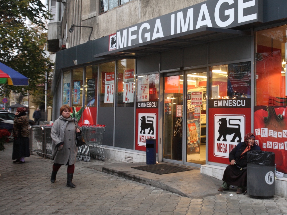 Surpriză. De unde vin produsele vândute de magazinele Mega Image in România ?
