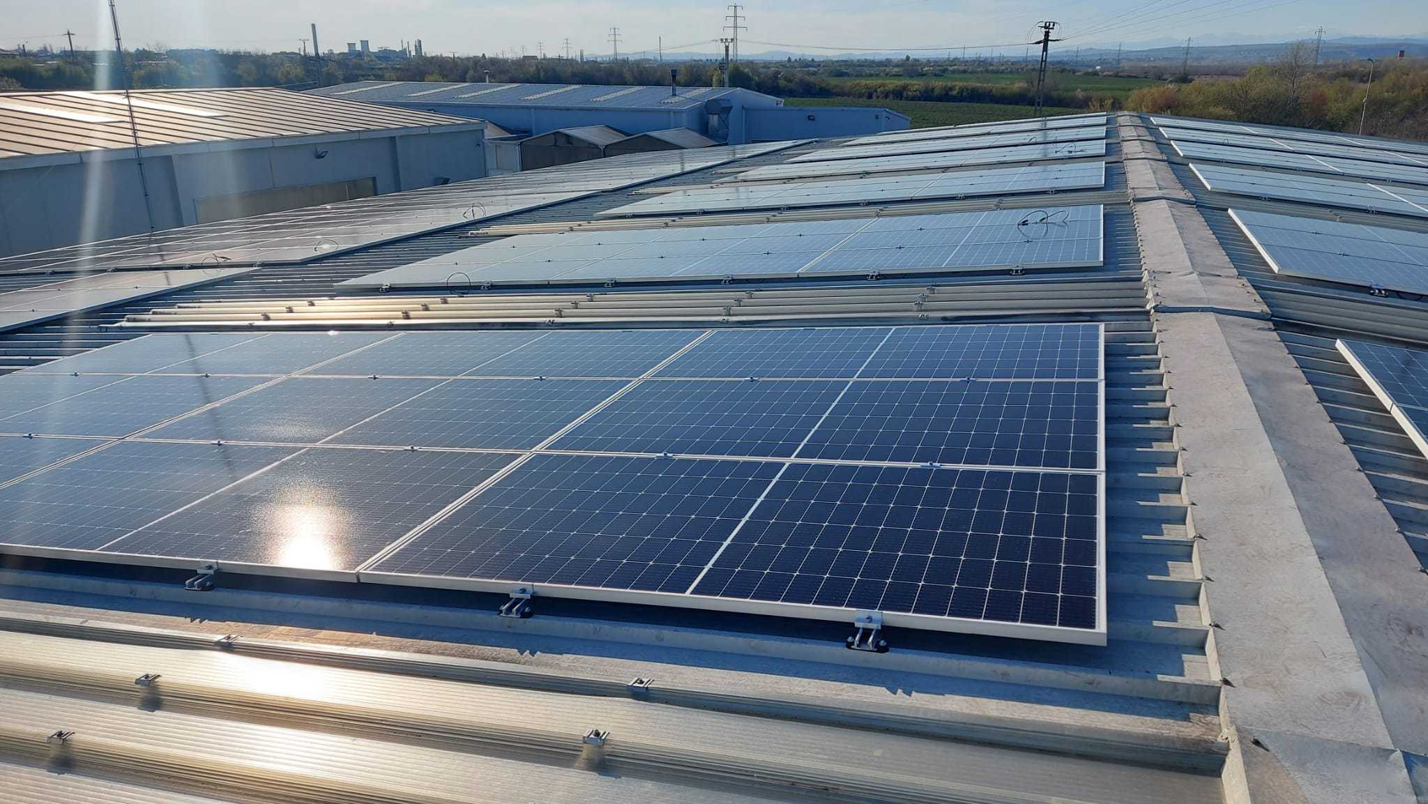 China, noua Rusie a Europei pentru energia verde: cât la sută din panouri, eoliene sau tehnologia pentru producerea hidrogenului sunt made in China? „Există oportunități și pentru România“