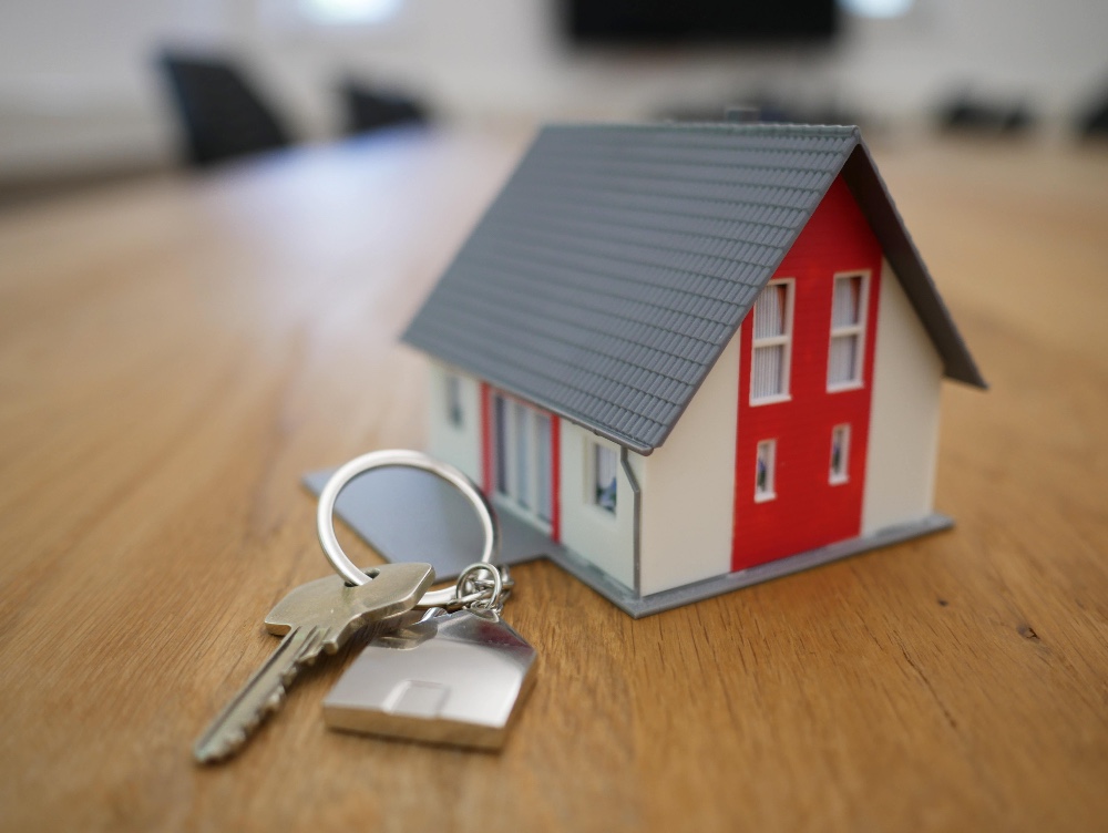 Piața imobiliară a Europei se pregătește de impact. FMI avertizează că urmează o corectare „dezordonată” a prețurilor, iar dacă băncile nu sunt atente ar putea provoca o prăbușire