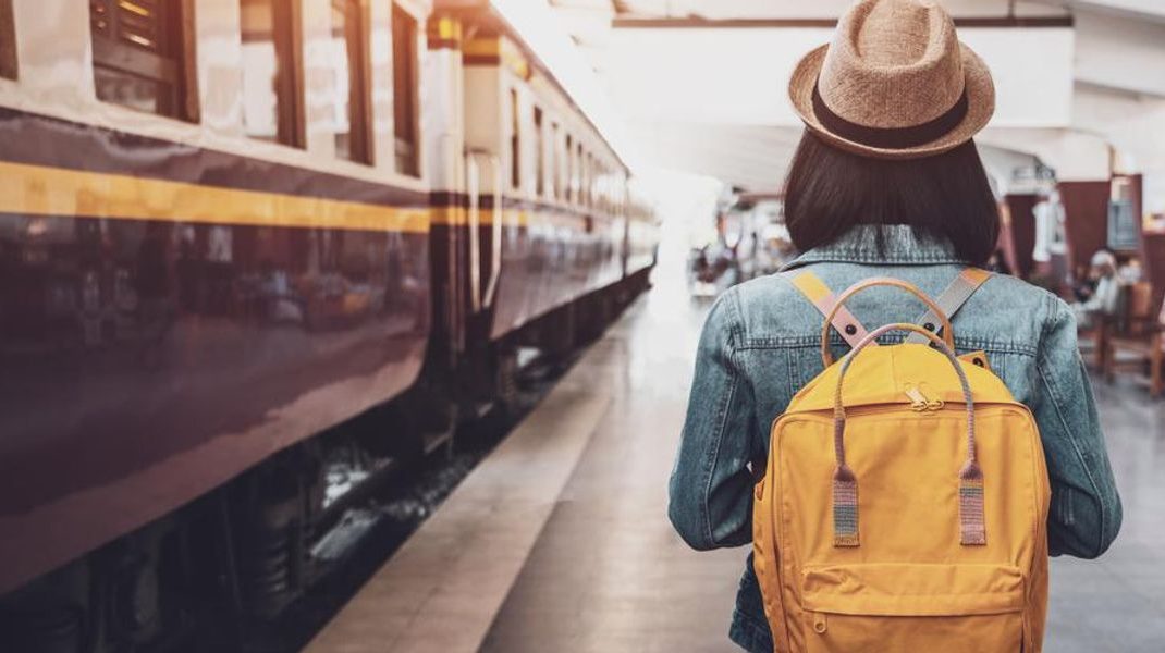 Ești pasionat de călătorii? O companie te plătește pentru a te plimba gratuit o lună cu trenul prin Europa