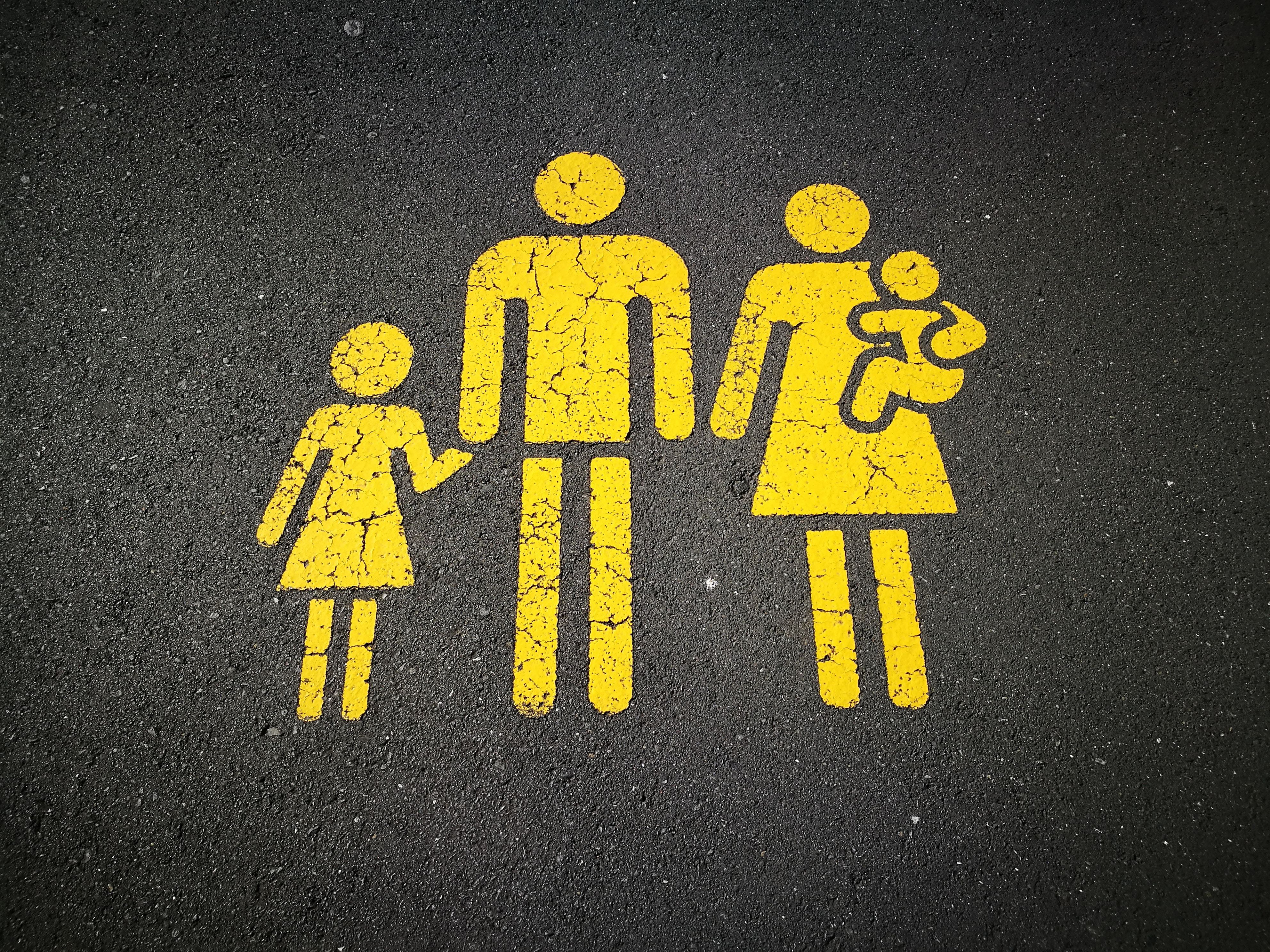 Angajații fără copii, personajele fantastice de la locul de muncă? „Chiar dacă ești foarte familist, de fapt, dar nu ai copii, colegii care sunt părinți te tratează ca și cum ai 20 de ani, nicio grijă și ca și cum ai fi mereu în studenție”
