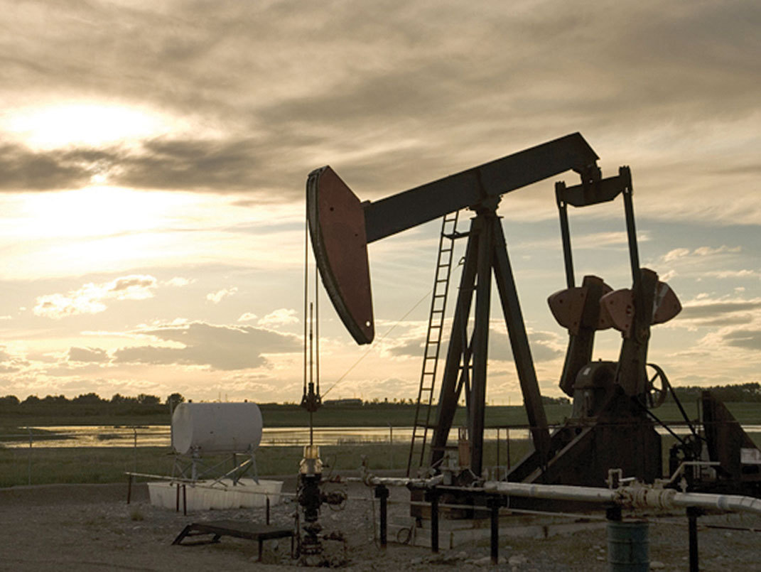 Prețurile petrolului, încotro, după ce Arabia Saudită își adâncește reducerea producției, OPEC Plus își prelungește limitarea producției până în 2024, dar Rusia își menține exporturile ridicate?