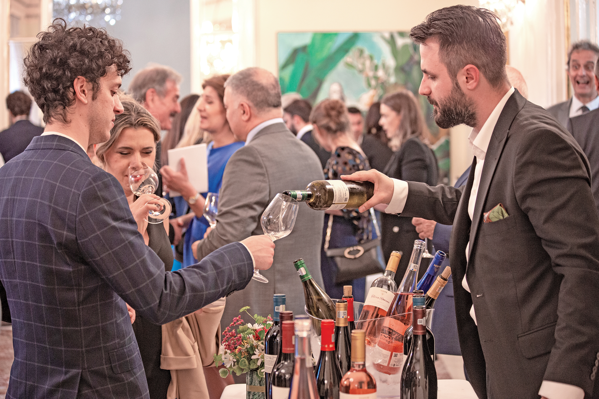 5 povești diverse despre vin, auzite la Ambasada României în Italia