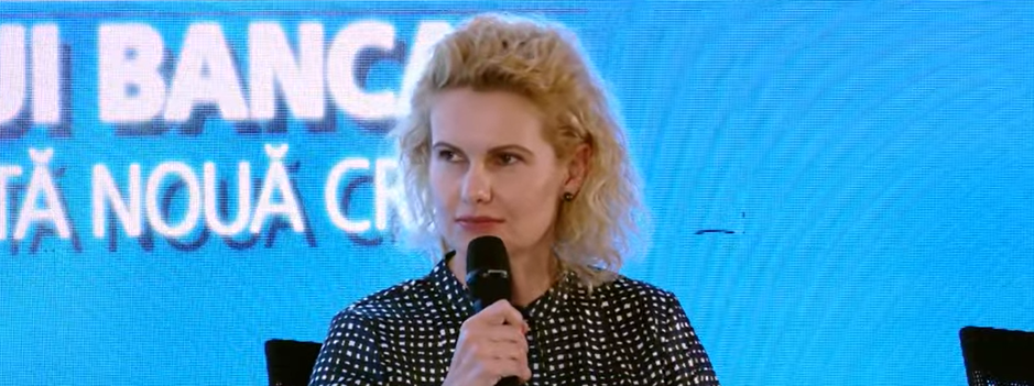 Mihaela Ioniță, Director de Resurse Umane, ING Bank România: Ne confruntăm într-adevăr cu fenomenul acesta de brain drain în care forța de muncă cu abilități părăsește România, drept urmare este din ce în ce mai puțină, iar școala nu dă în același ritm aceste abilități pe cât avem noi nevoie de ele să le angajăm