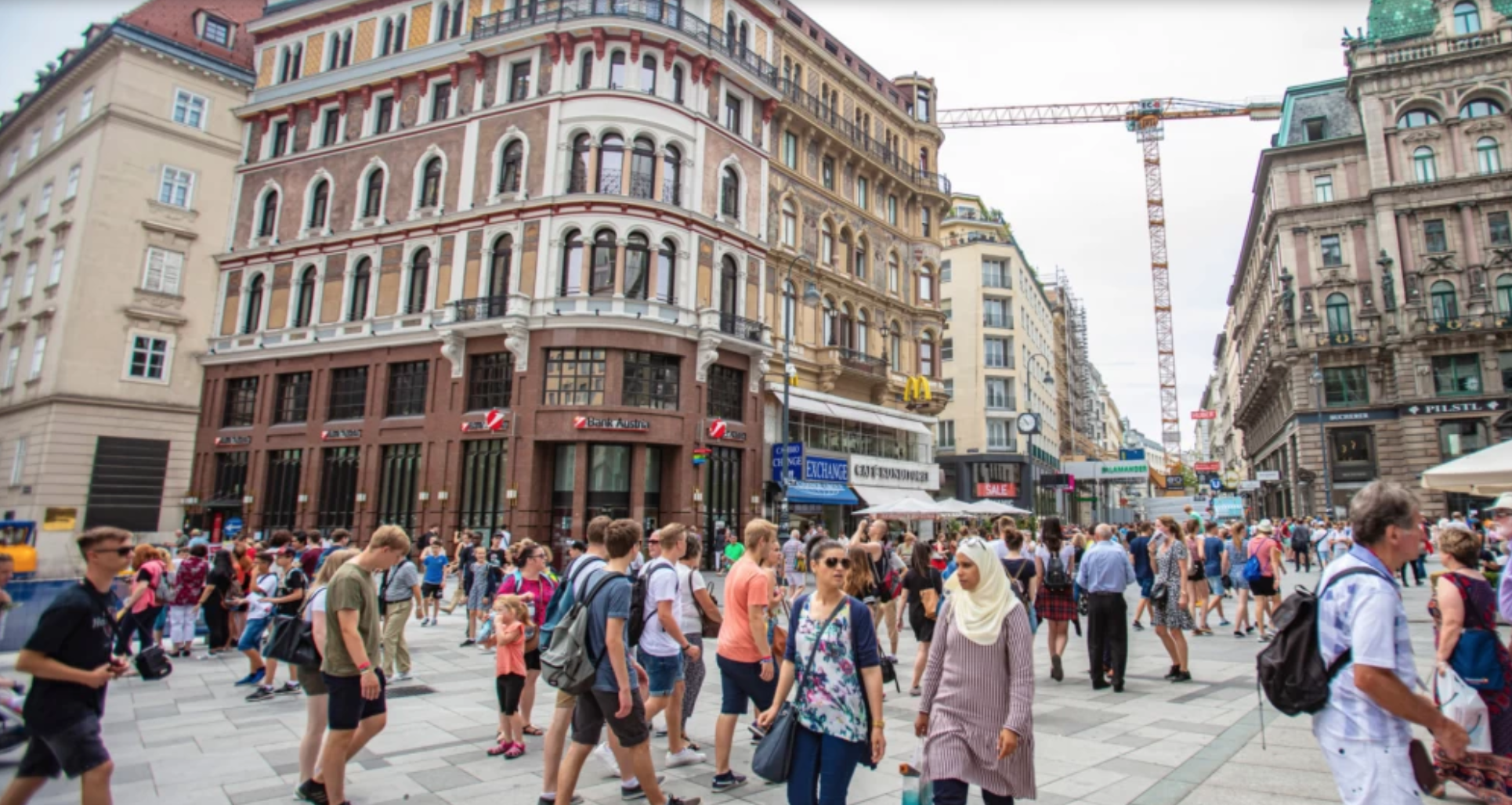 Creștere record a populației într-una dintre cele mai bogate țări din Europa. Au contribuit și românii!