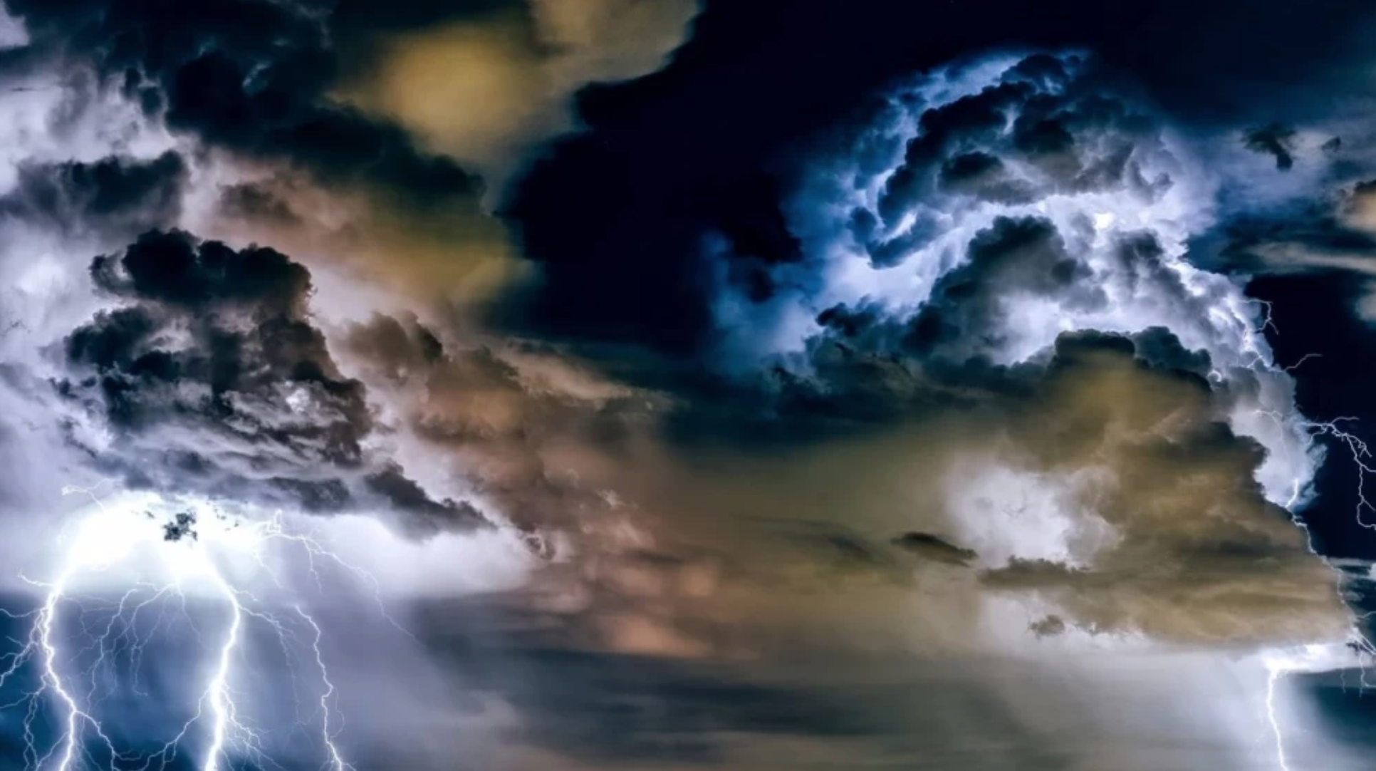 Valul de caniculă din weekend, un prim semnal de alarmă pentru ce urmează. Avertismentul meteorologilor pentru iulie și august