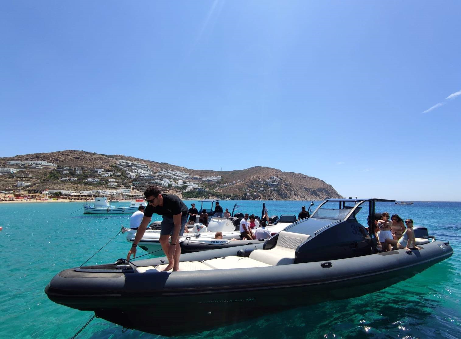 Un altfel de ride-hailing. Ce este Uber Boat, serviciul premium lansat de compania americană în una dintre cele mai luxoase insule grecești