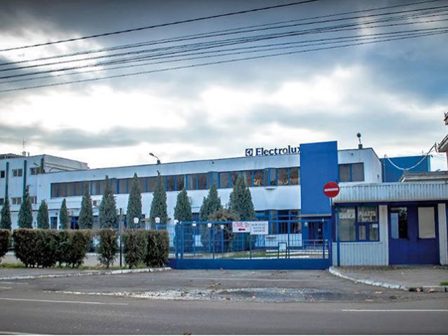 Prăbușire record de 23% pentru acțiunile unei companii cu afaceri și în România. Care au fost cauzele acestui dezastru