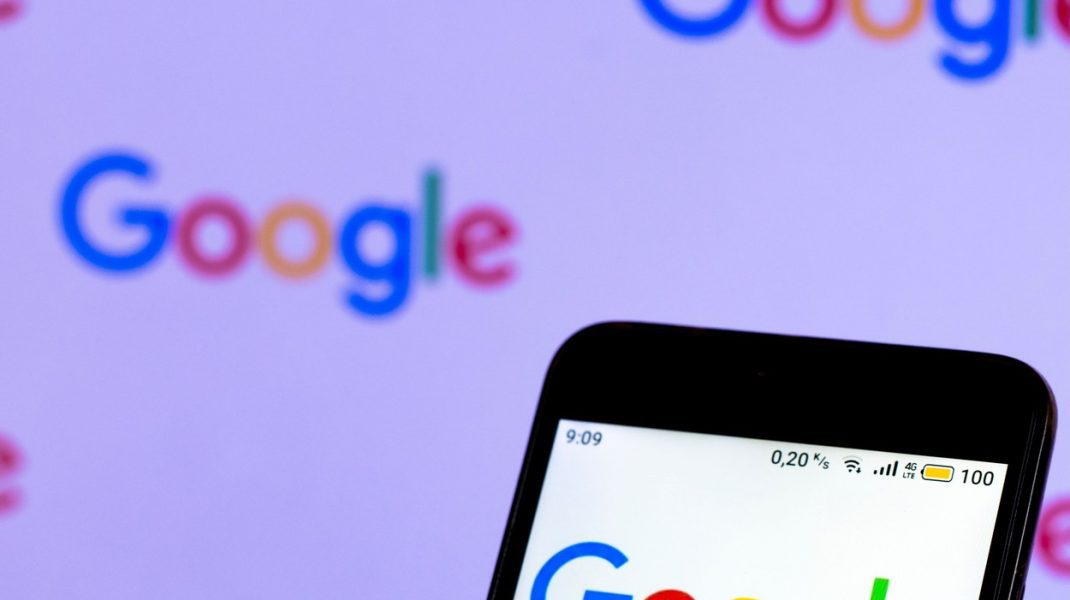 Trei liste ascunse pe telefonul tău care arată tot ce știe Google despre tine. Cum le poți accesa
