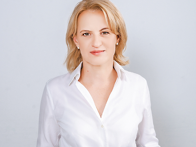 100 Cele mai puternice femei din business: Iulia Ionescu, country lead, Sanofi România & Moldova