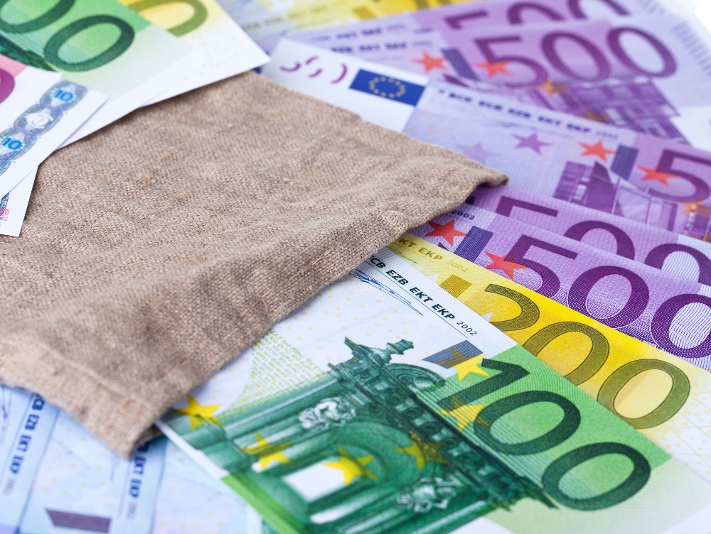 Un nou miliardar în euro în România. Care este compania ce tocmai a depășit pragul de 1 miliard de euro, deși nu este cel mai mare jucător din domeniu