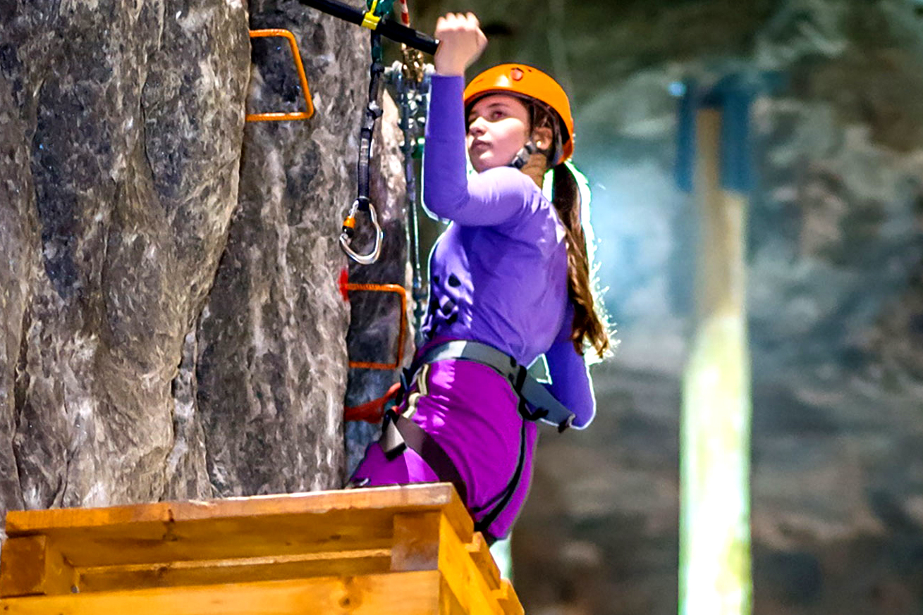 Cum arată singurul parc de aventură subteran unic în Europa, deschis in România