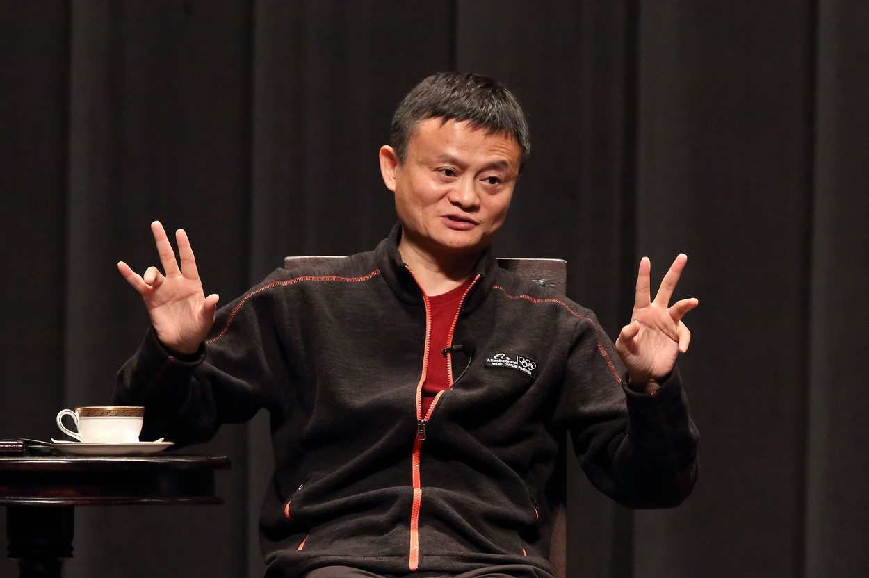Averea mogulului chinez Jack Ma a scăzut serios după o mișcare neinspirată pe bursă. Imperiul său începe dea semne de slăbiciune după ce zeci de miliarde s-au evaporat
