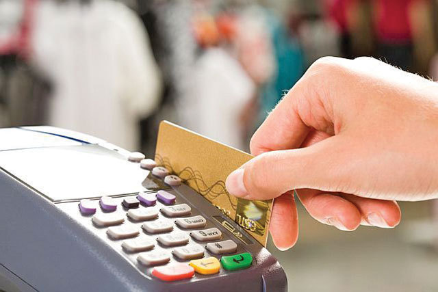 Cardurile sociale au fost alimentate pe luna august. Despre ce tip de ajutor acordat de stat este vorba și câți români beneficiază