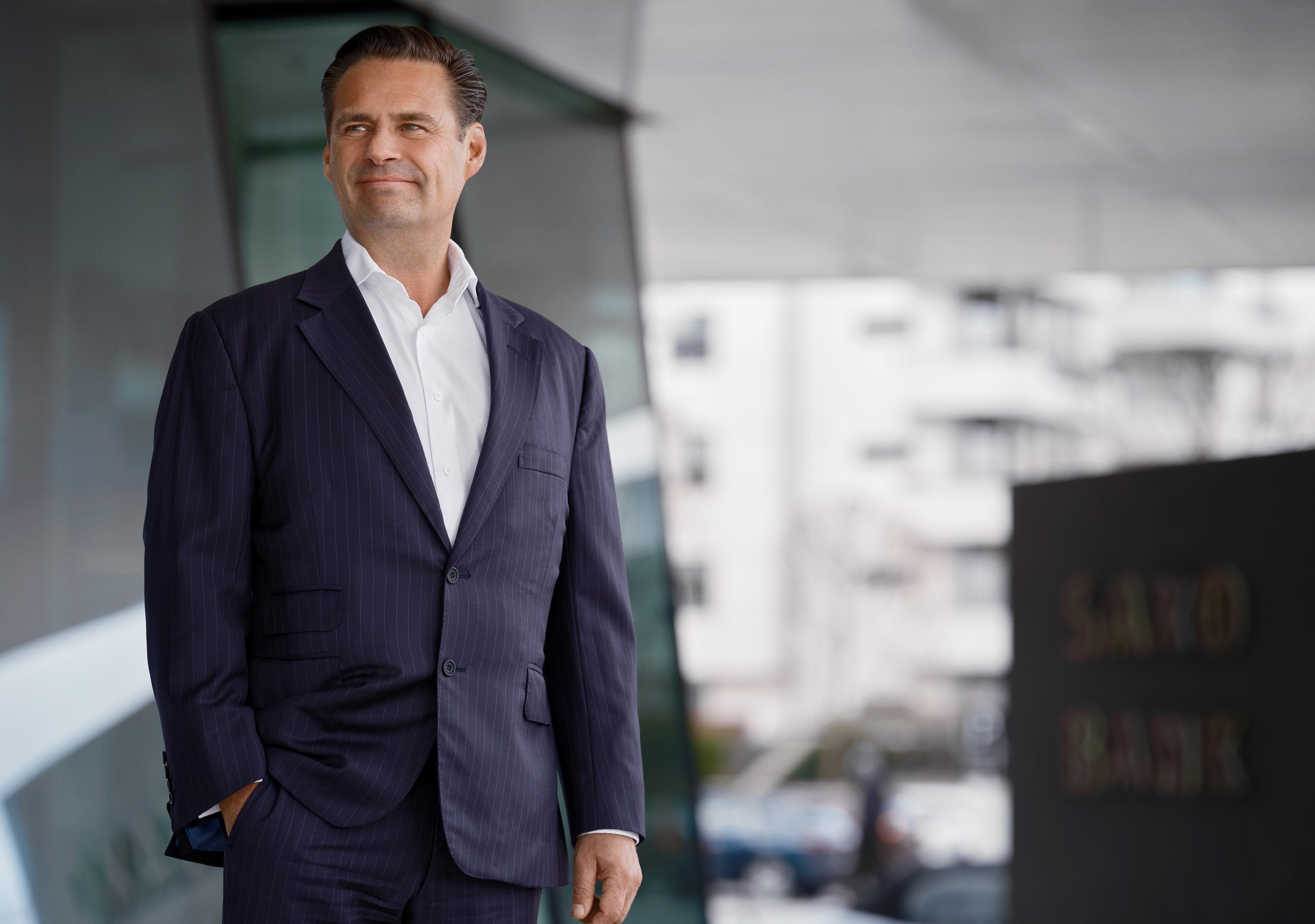 Kim Fournais, fondator Saxo Bank: Câștiguri oportune pentru cine? Clienții așteaptă beneficii pe măsură ce industria se agață de dobânzi