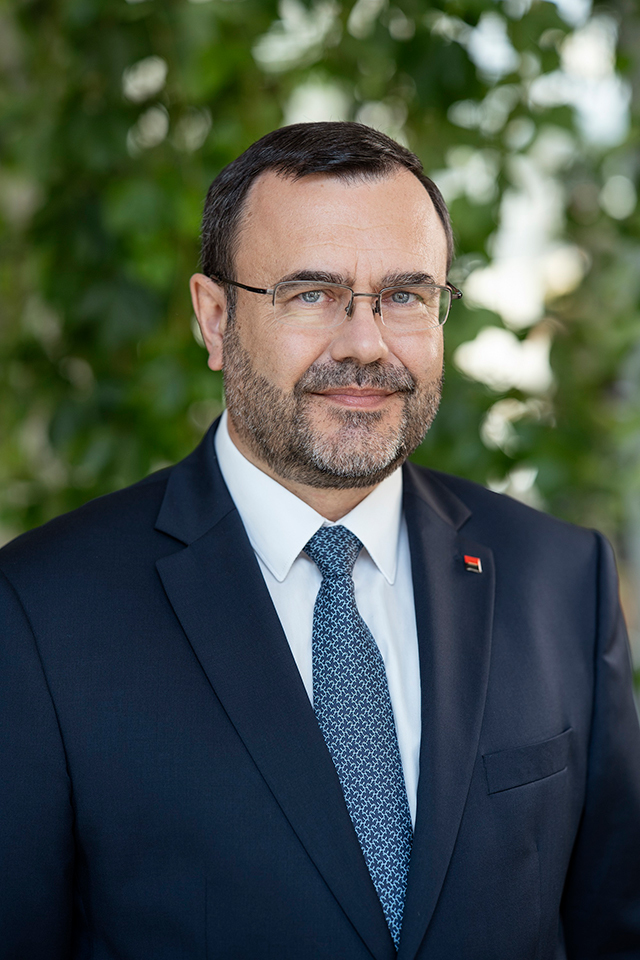 Surpriză: François Bloch pleacă de la conducerea BRD din septembrie. În locul său este numită CEO pe patru ani Maria Rousseva, cea care a deținut funcția de director general adjunct