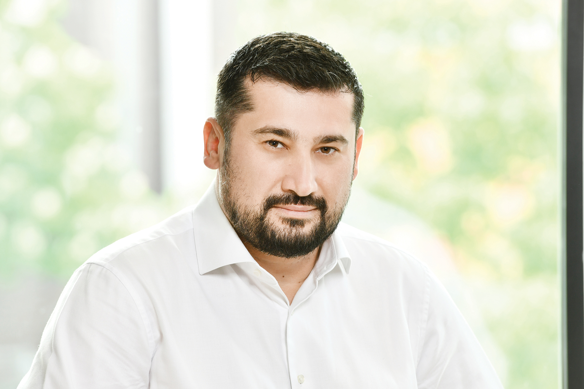 Hobby de CEO. Sebastian Călugăr, CEO al CIS Gaz: „Sailingul îți oferă un sentiment de libertate imposibil de egalat și este și un foarte bun exercițiu de leadership și de muncă în echipă”