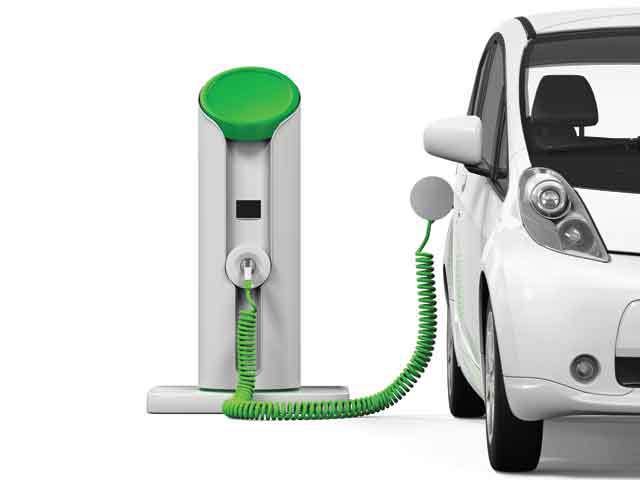 Constructorii auto europeni pariază pe un viitor cu autovehicule care folosesc carburanți alternativi