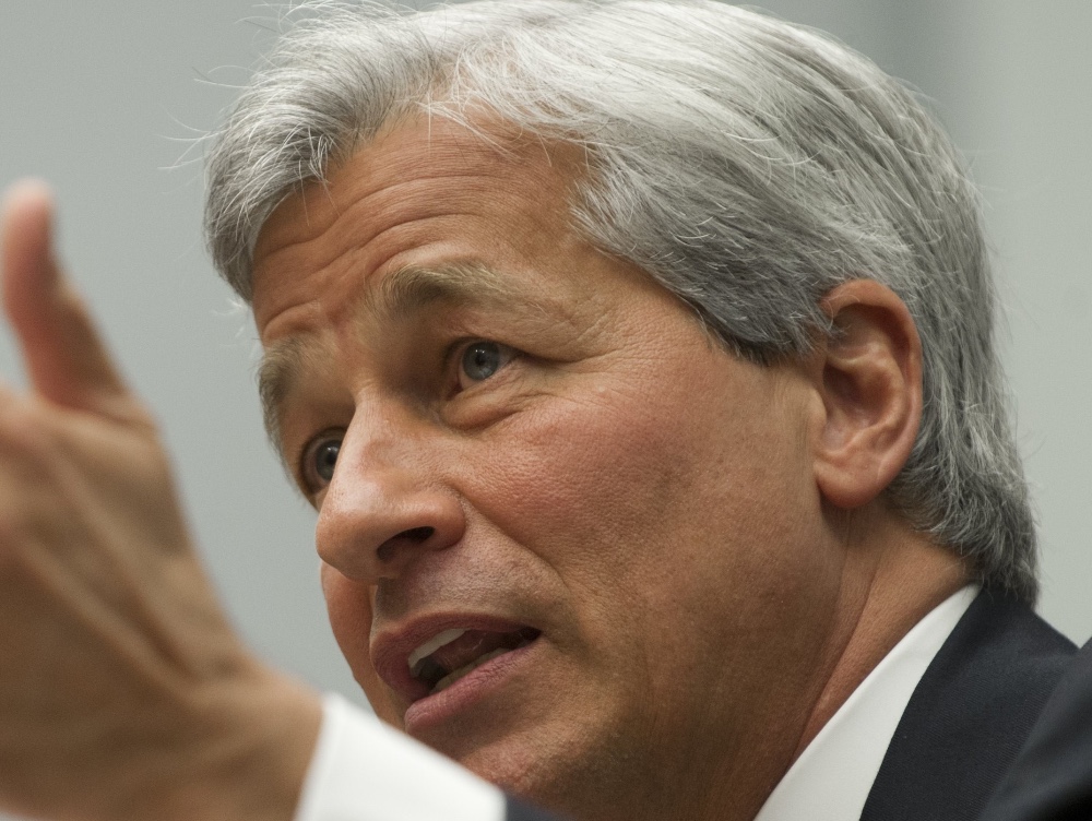 Cel mai puternic bancher din SUA și șeful gigantului JPMorgan, îi trezește la realitate și pe cei mai optimiști: Amenințările la adresa economiei sunt peste tot, iar guvernele lumii nu văd asta și cheltuie bani iresponsabil