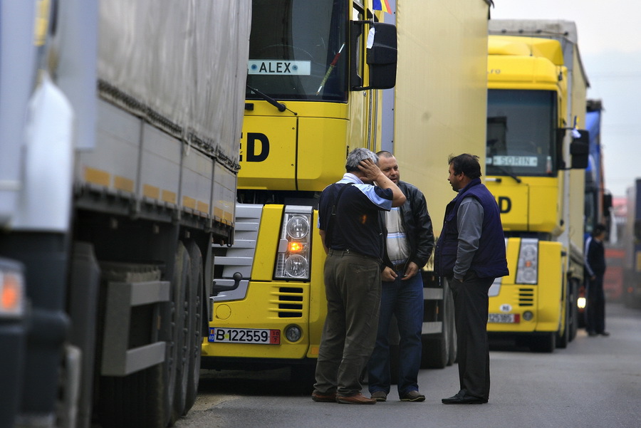 UNTRR: România este printre țările europene afectate de criza șoferilor, angajarea șoferilor profesioniști extracomunitari ar putea să fie o soluție