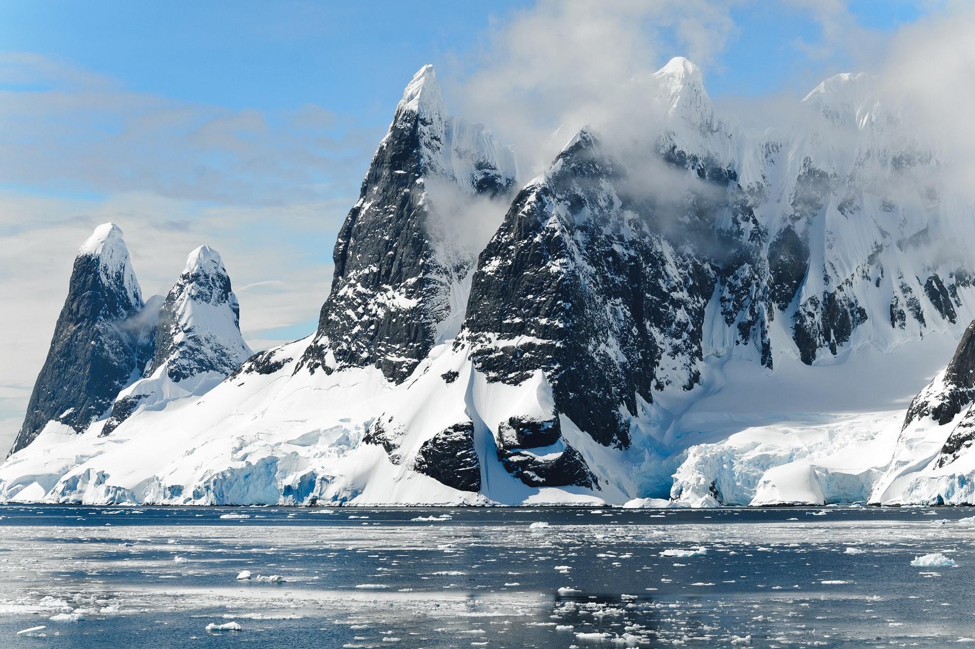 Cercetător: gheața din Antarctica a atins un nivel record „extrem”