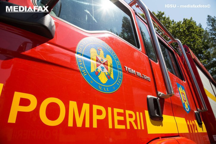 Mesaj Ro-Alert în Ilfov, după un incendiu de vegetație care se manifestă pe 20.000 de metri pătrați