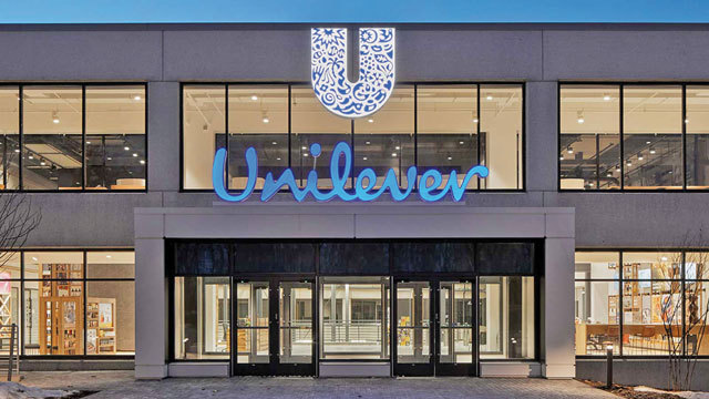 Una caldă, alta rece: Unilever a investit 48 de milioane de euro în triplarea suprafeței fabricii de alimente de la Ploiești, dar anunță închiderea fabricii de detergenți din oraș și relocarea acesteia