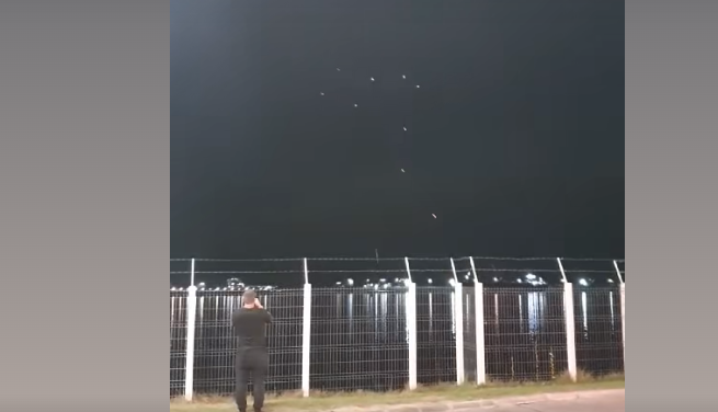 Atac cu drone în Ucraina, în apropiere de Isaccea. Un siloz și mai multe camioane au fost avariate. Imagini surprinse de pe malul românesc