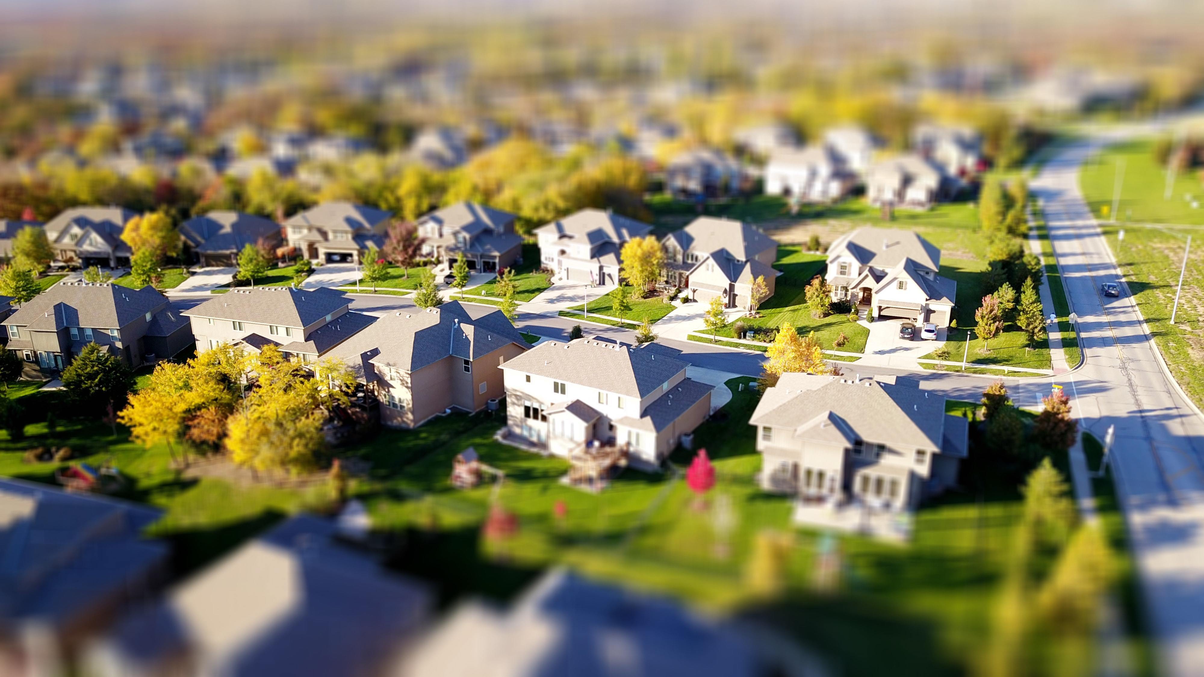 Țara care se confruntă cu un dezastru imobiliar de proporții: Un gigant dezvoltator imobiliar este la un pas de faliment, zeci de mii de oameni au rămas șomeri, iar sute de mii de familii riscă să rămână fără un acoperiș deasupra capului
