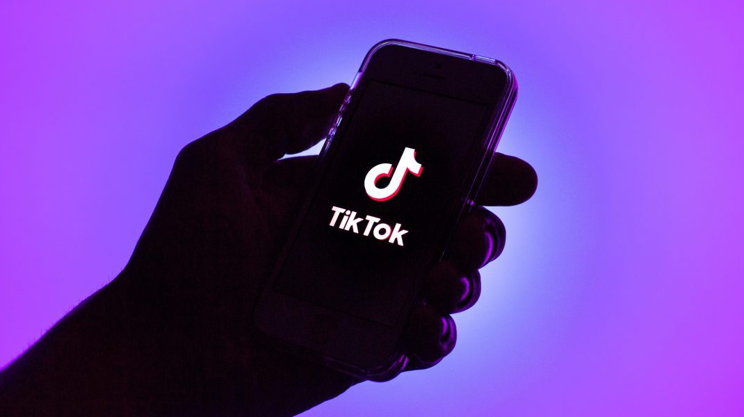 CE cere TikTok să spună măsurile luate pentru a evita răspândirea conținutului cu caracter terorist