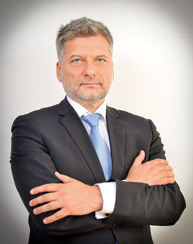 40 de obligatari Vivre Deco au depus o plângere penală împotriva retailerului pentru diseminare de informații false și manipulare a pieței. Ce spun avocatul, un obligatar și CEO-ul