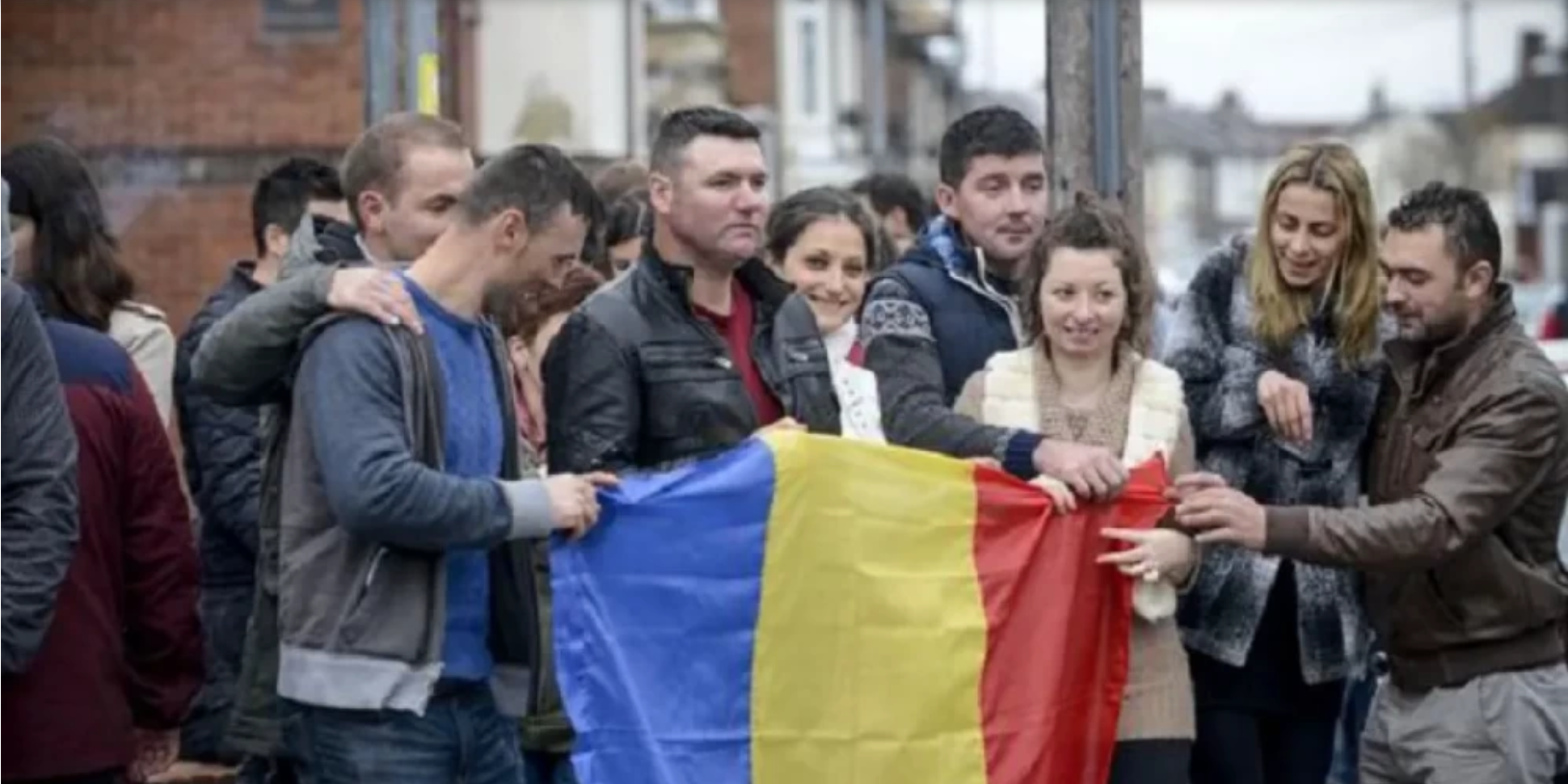Apare o nouă lege privind documentele de identitate! Vizați sunt toți românii din străinătate. Cum se vor schimba buletinele