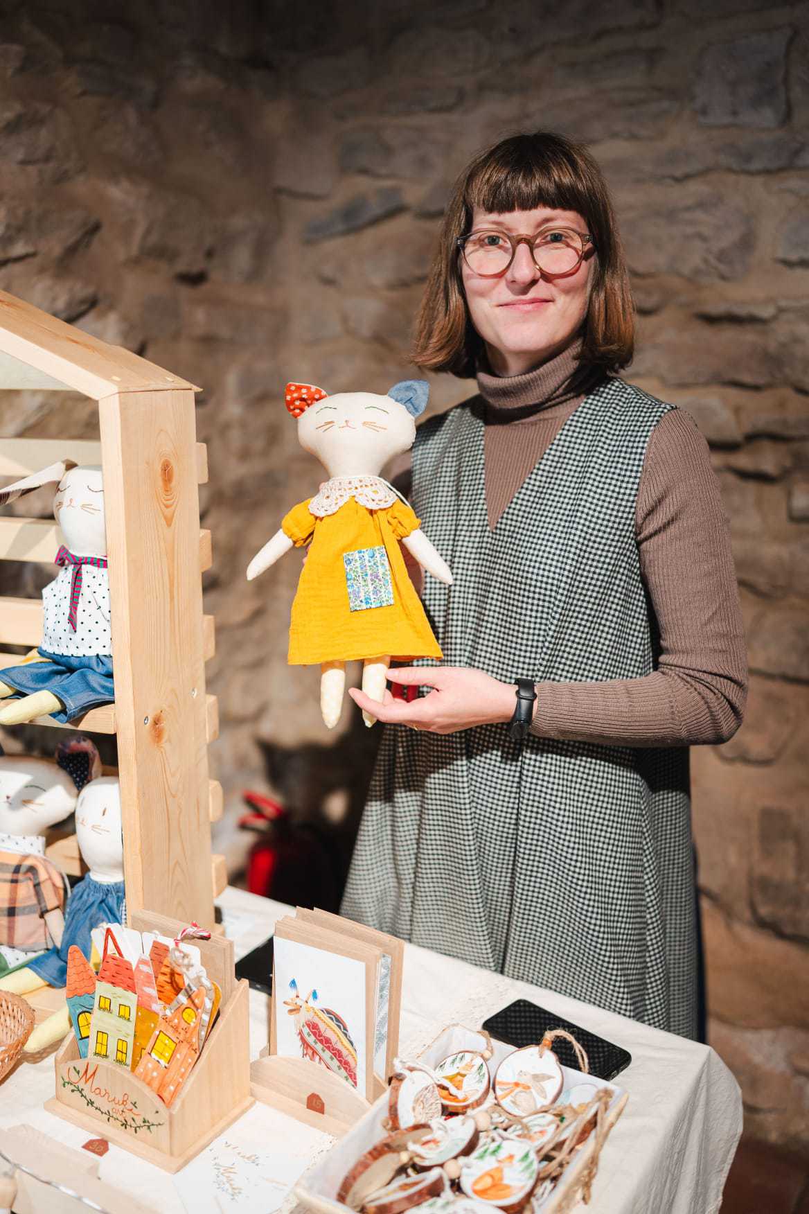 Afaceri de la zero. Bianca Anton a renunțat la cariera de inginer și a dezvoltat Maruki Art, brand sub care realizează ilustrații și figurine textile