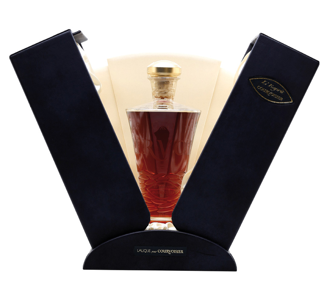 Tranzacție istorică: Gigantul italian Campari cumpără producătorul francez de coniac Courvoisier pentru 1,2 mld. dolari