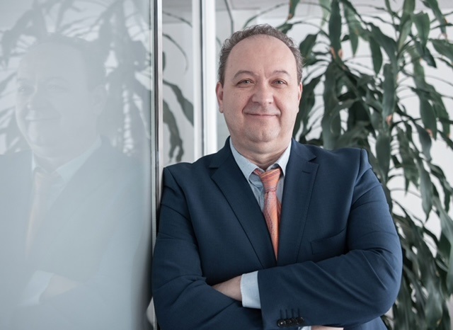 Creasoft: Semnătura electronică pe documentele de muncă elimină până la 40% din munca birocratică dintr-un departament de HR