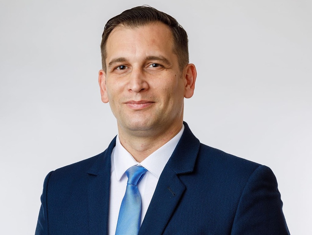 Senatorul USR Sebastian Cernic, sesizare după ce ar fi fost agresat de deputatul PSD Daniel Ghiță