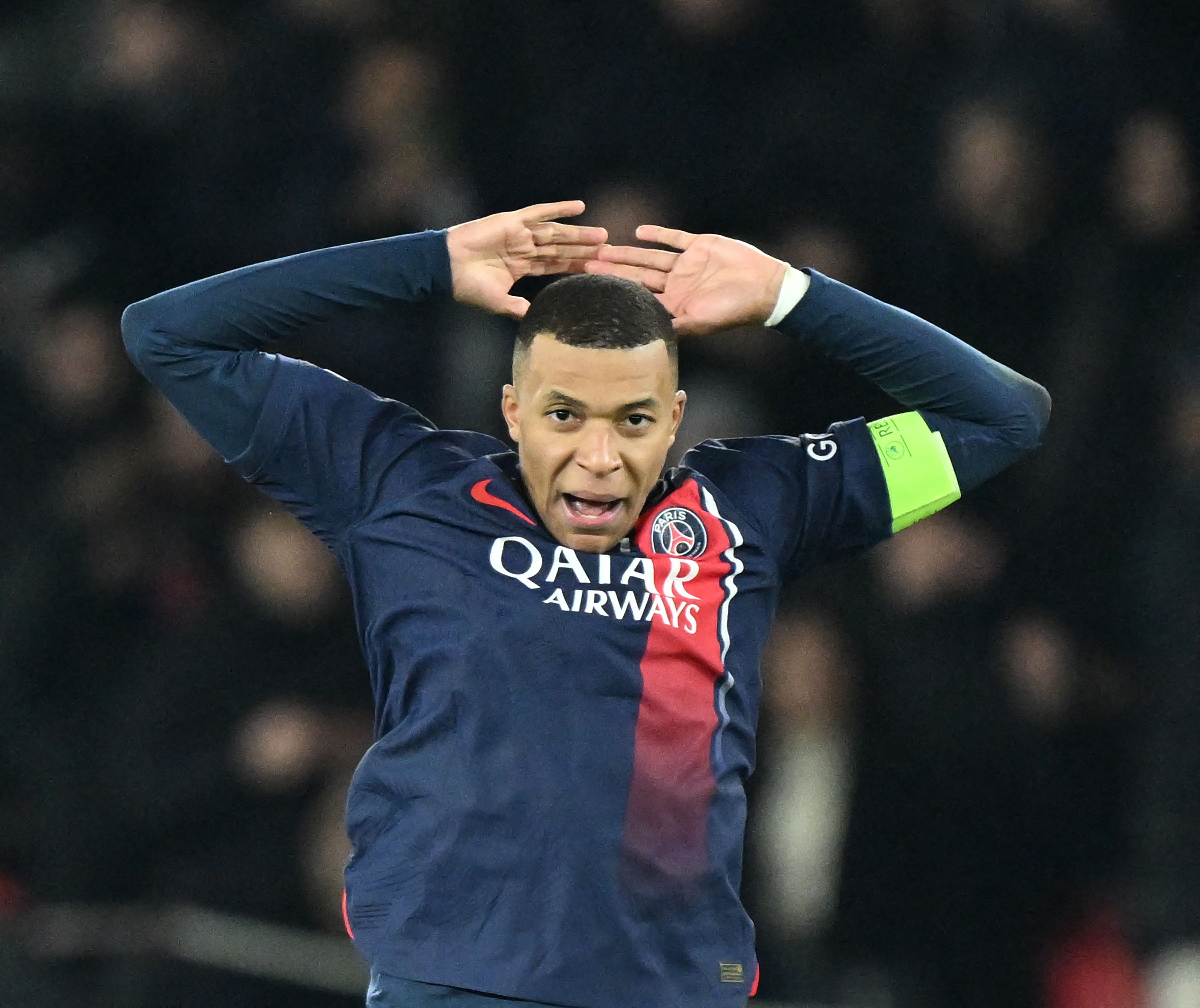 Celebrul club de fotbal francez PSG, deținut de un fond de investiții arab, a fost evaluat la peste 4 mld. euro după ce a vândut o participație de 12,5%