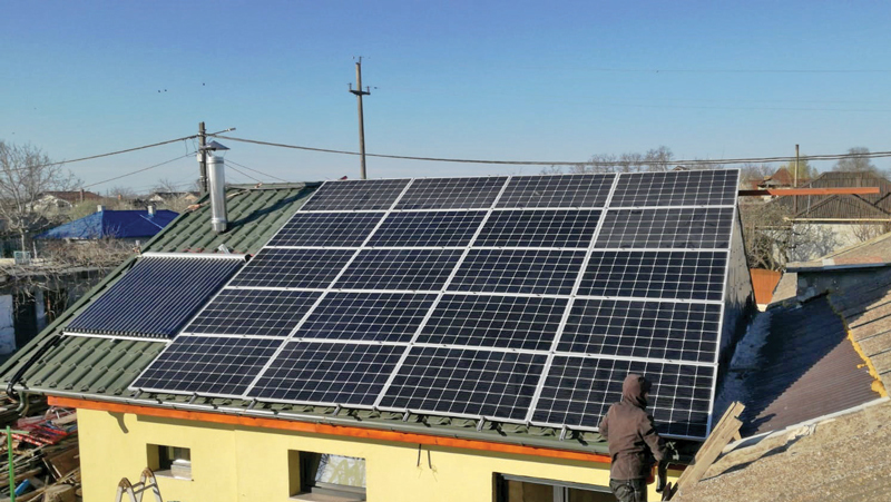 Prosumatorii mai spulberă un record: Clubul micilor producători de energie a trecut de pragul de 100.000 de membri încă de anul trecut