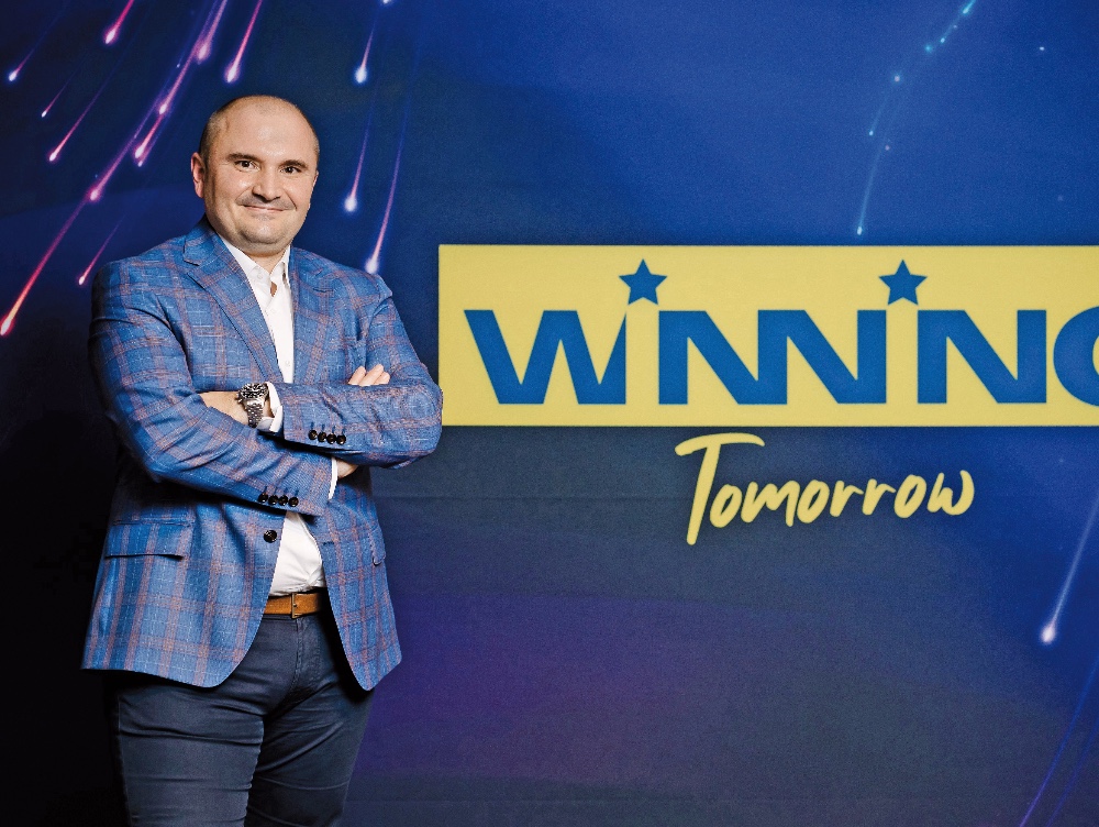 Cine este omul care conduce unul dintre primele hipermarketuri deschise in România