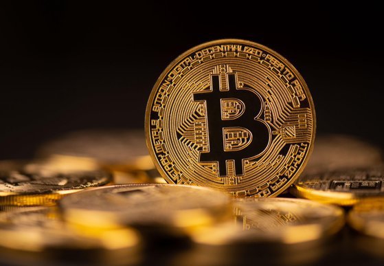 Zi istorică pentru piața crypto. SEC - Autoritatea de reglementare a burselor din SUA - aprobă, după multe amânări, ETF-ul pe cea mai valoroasă criptomonedă, Bitcoin