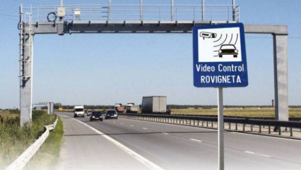 CNAIR a lansat o licitație de peste 250 mil. lei pentru achiziția unui sistem electronic de tarifare, prin care compania va putea taxa utilizarea infrastructurii rutiere și în funcție de durată și de distanța parcursă. Compania cere compatibilitate cu sistemele Oracle și Linux existente