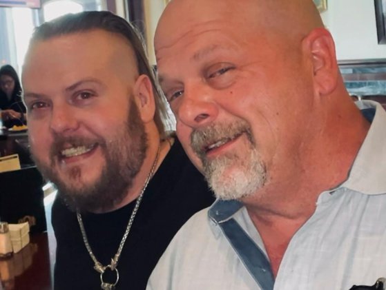 Fiul lui Rick Harrison de la ”Așii Amanetului” a murit la vârsta de 39 de ani, după „o supradoză fatală”
