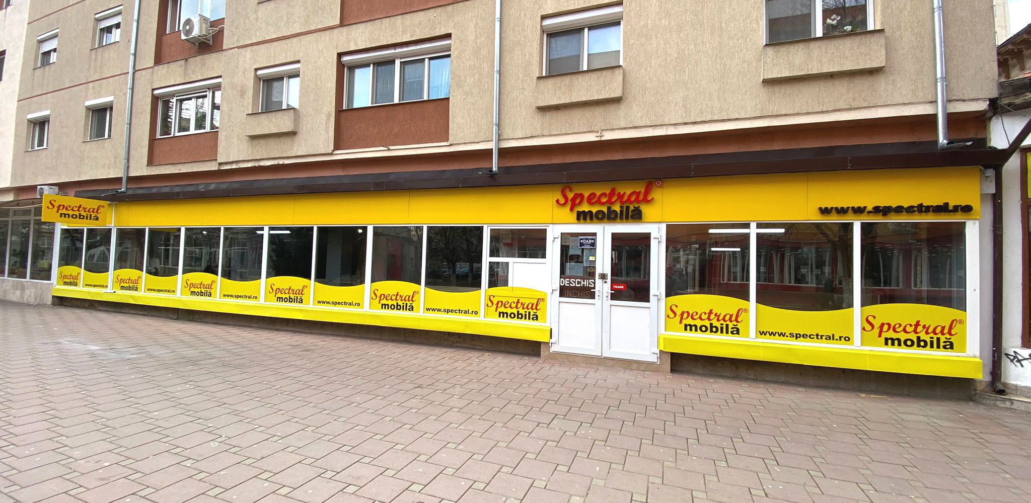 Producătorul de mobilă Spectral Mobilă din Bârlad investește 8,5 mil. lei în construcția unui centru logistic de peste 3.500 mp în Vaslui. UniCredit finanțează 6,5 mil. lei din investiție
