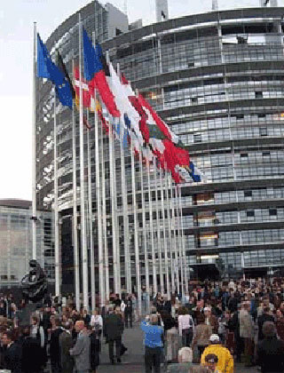 Parlamentul UE adoptă legea naturii, în ciuda protestelor fermierilor