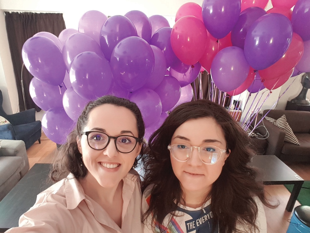 Povestea a două tinere din România care și-au pus experiența și pasiunile la un loc și au creat o afacere profitabilă