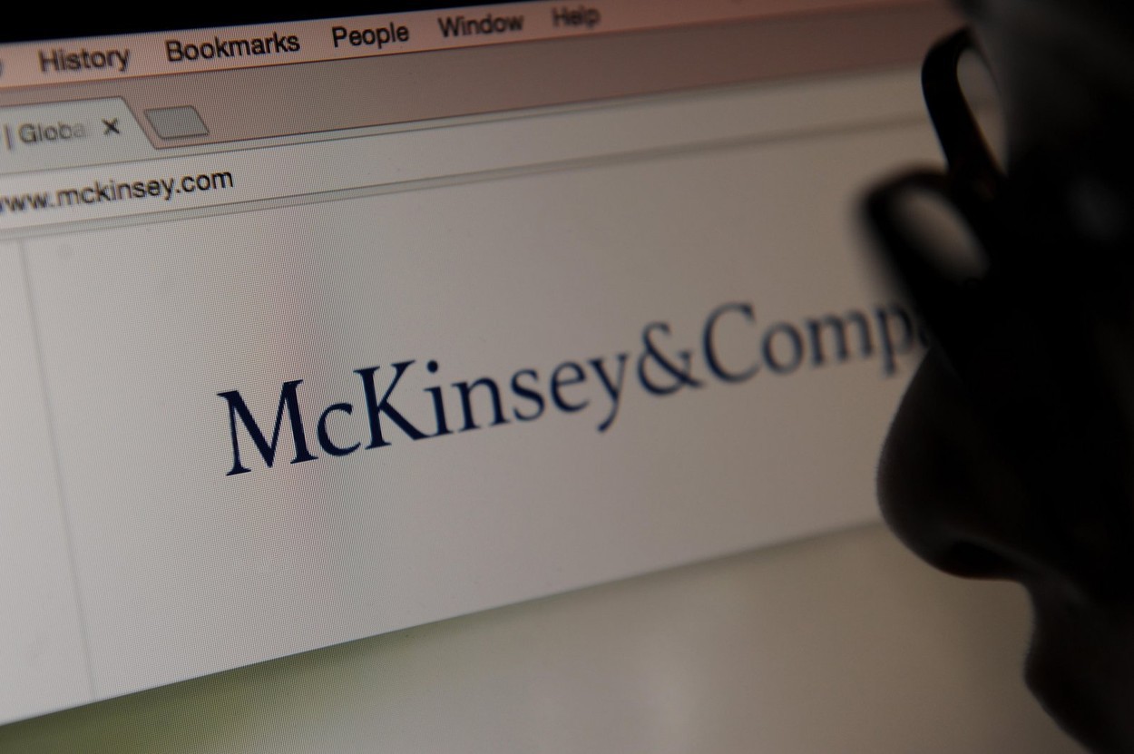 Dincolo de războaiele comerciale sunt banii: Un think-tank condus de McKinsey, cea mai mare companie americană de consultanță, a dus sfaturi Chinei în privința politicilor care au dus la tensiunile politice cu SUA
